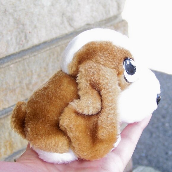 Vintage 80s Hush Puppies Plush Basset Hound 4" Mini Toy Dog - Picture 2 of 4